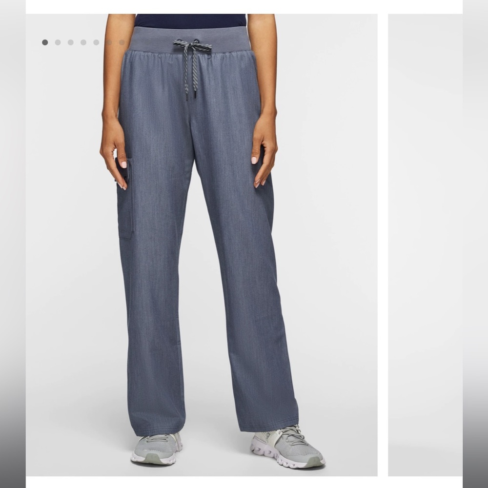 🆕	Women's 4-Pocket Scrub Pant